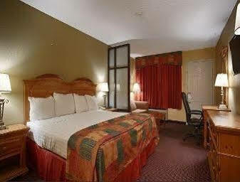 Hotel Baymont By Wyndham Terrell